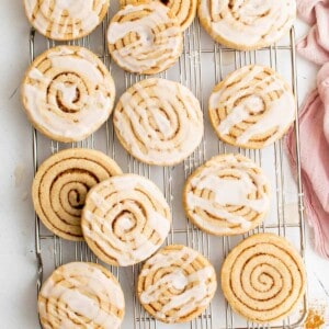 cinnamon roll cookies