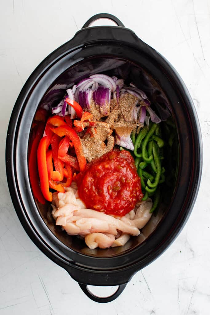 ingredients for chicken fajitas in the crockpot