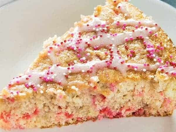 strawberry-swirl-cake